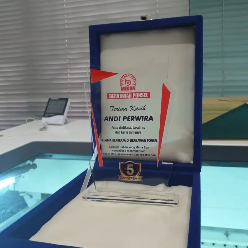 Plaque Berkawan Ponsel Medan
